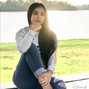 Meet your Posher, Esmeralda